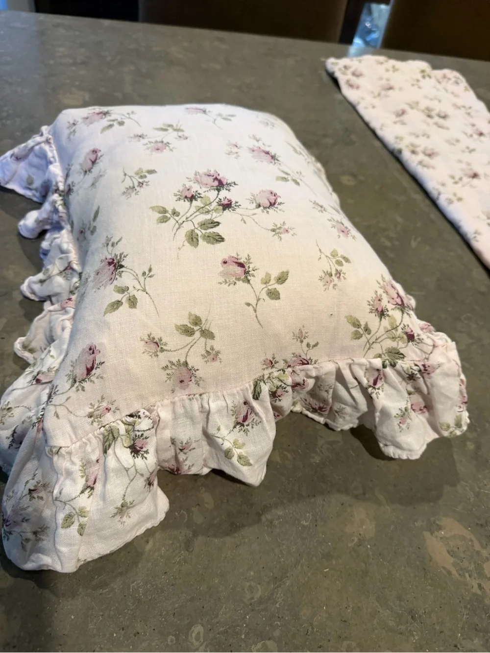 BELLA NOTTE Vintage floral LINEN pale pink single sham